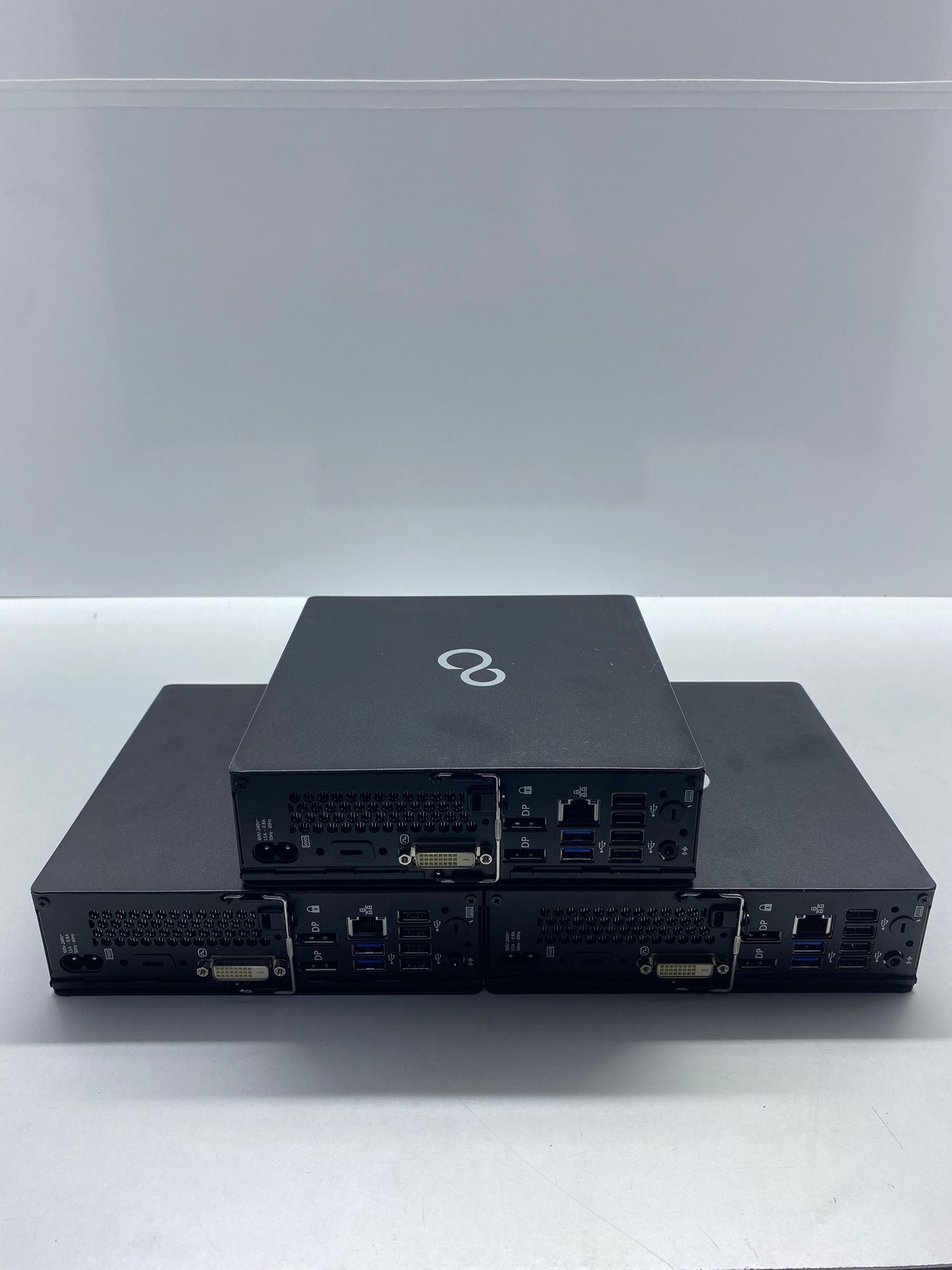 2.EL MİNİ PC  FUJITSU ESPRİMO Q558 İ5 8500T 16GB DDR4 512GB SSD DVD DP DVI SERİ