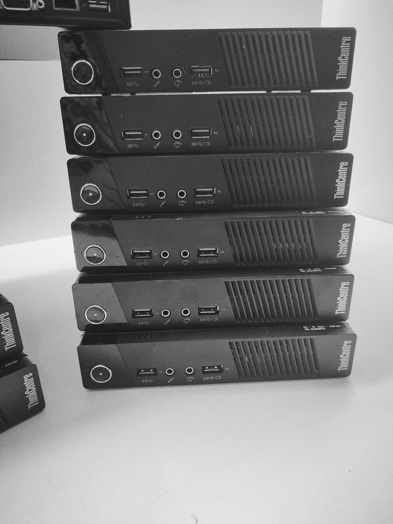 2.EL MİNİ PC LENOVO THINKCENTRE M93 İ5 4.NESİL 8GB RAM 320GB HDD DP VGA