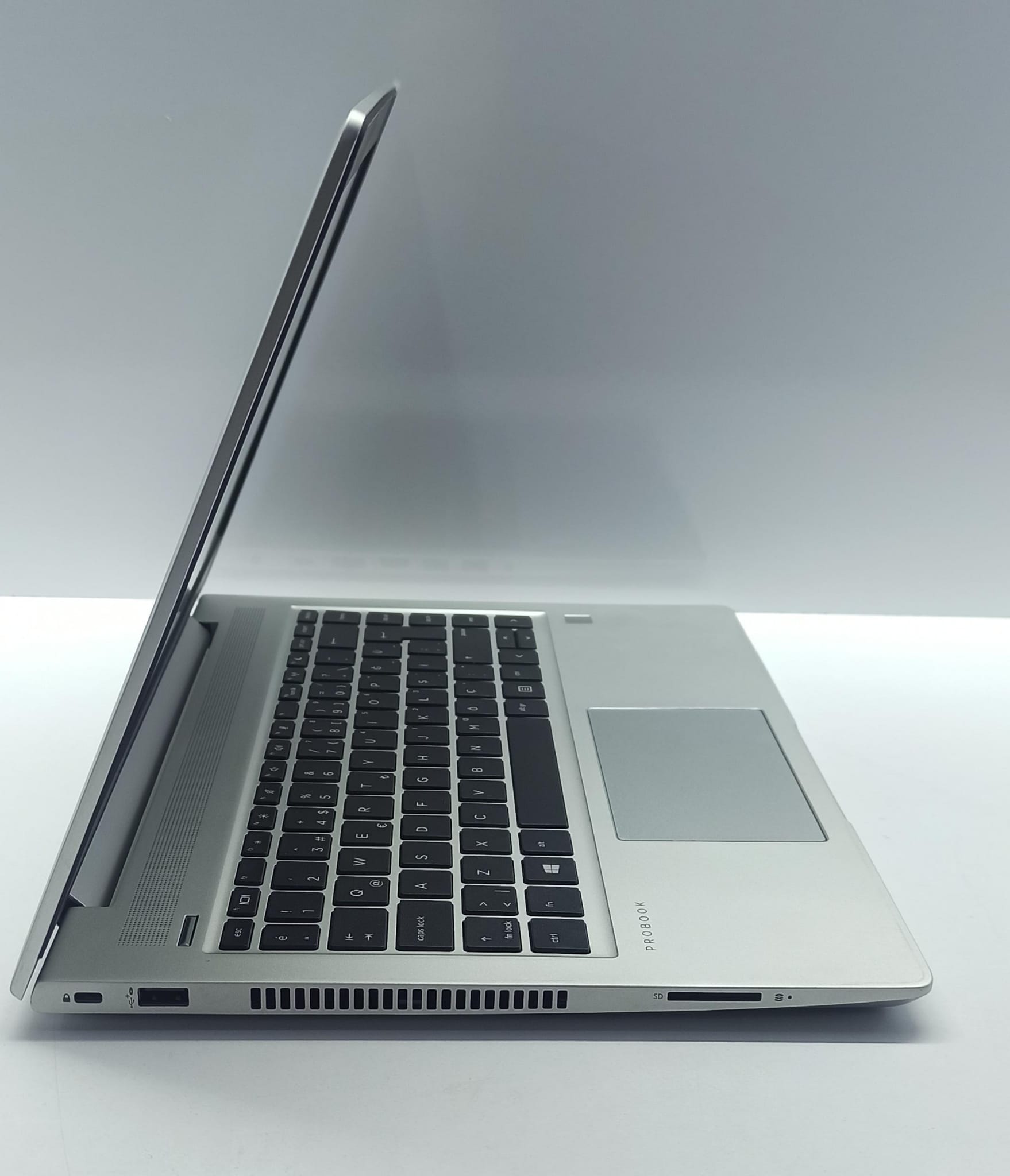 2.EL NB ''14 HP PROBOOK 440 G6 İ5 8.NESİL 16GB RAM 512GB SSD (BX KALİTE)