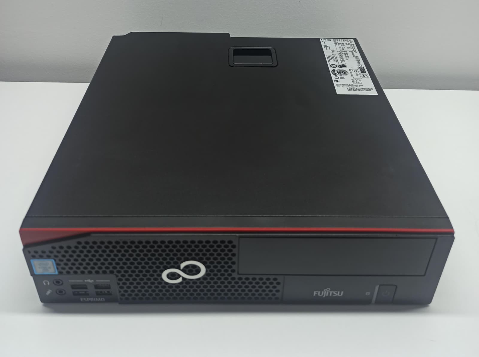 2.EL PC YATAY FUJITSU ESPRİMO D756/E85 İ5 6.NESİ 8GB DDR4 RAM 256GB SSD 2XDP/ DVI / 2XSERİ