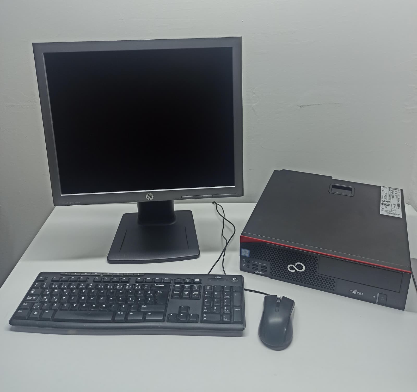2.EL PC YATAY FUJITSU ESPRİMO D756/E90 İ5 6.NESİ 8GB DDR4 RAM 256GB SSD 2XDP/ DVI / 2XSERİ 