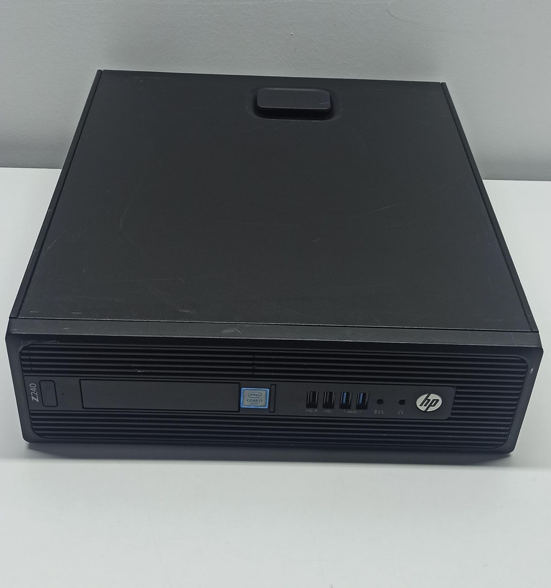 2.EL PC YATAY HP Z240 İ7 6.NESİL 16GB RAM 256GB  SSD WORKSTATİON