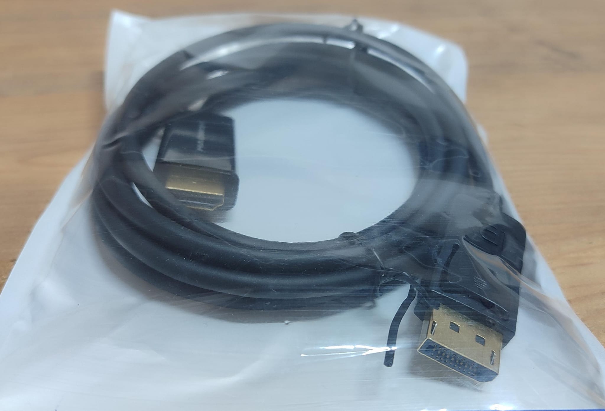 AKS ÇEVİRİCİ DISPLAY TO HDMI HADRON 1.8 METRE KABLO