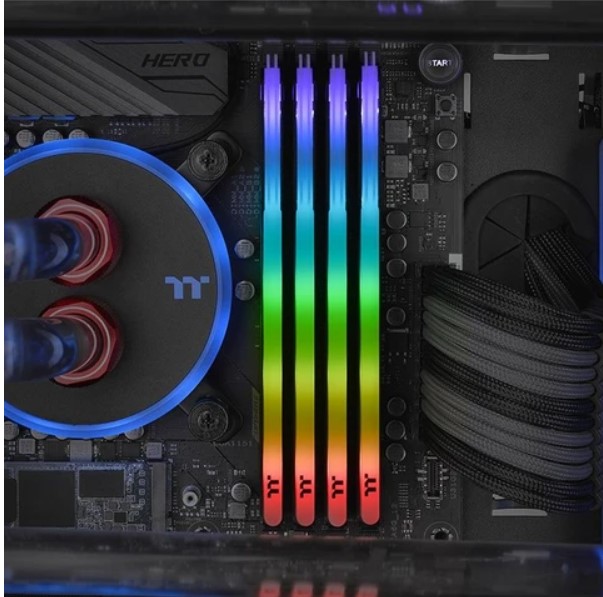 RAM PC 16GB THERMALTAKE TOUGHRAM Z-ONE RGB SİYAH DDR4-3200MHZ CL16 (2X8GB) DUAL BELLEK KİTİ